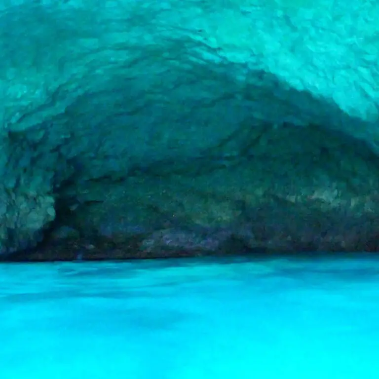 blue-room-cave